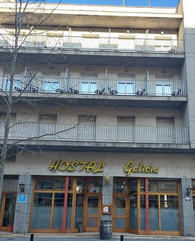 Hostal Galicia Figueres  Dış mekan fotoğraf